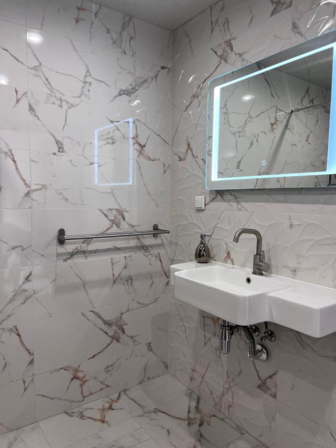 A-Brilliant, New! Spacious & Modern Apartment In Varna Whit Garage 外观 照片